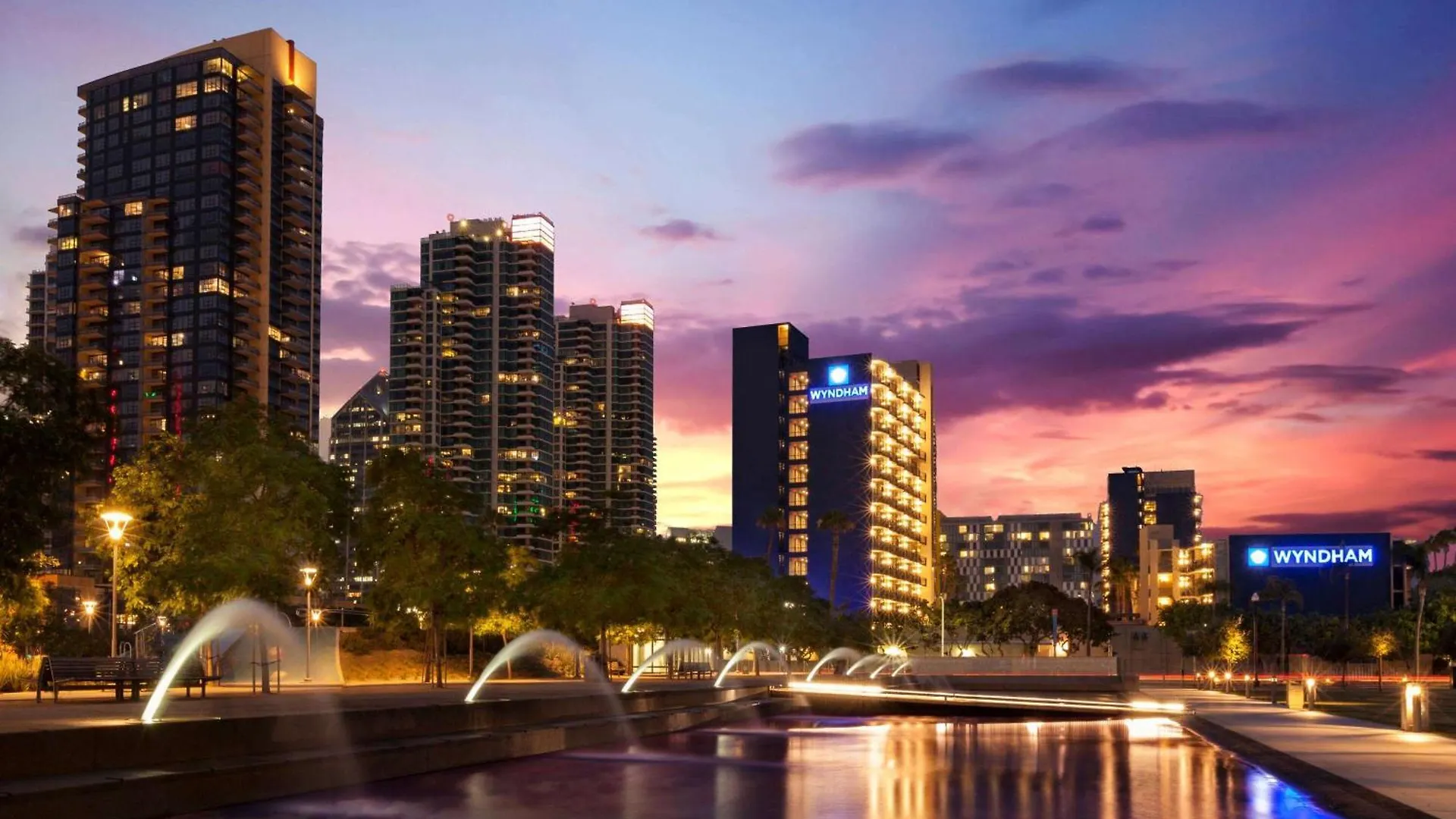 Nahe San Diego Ctr For Moving Arts: 2 Airport-Hotels verglichen