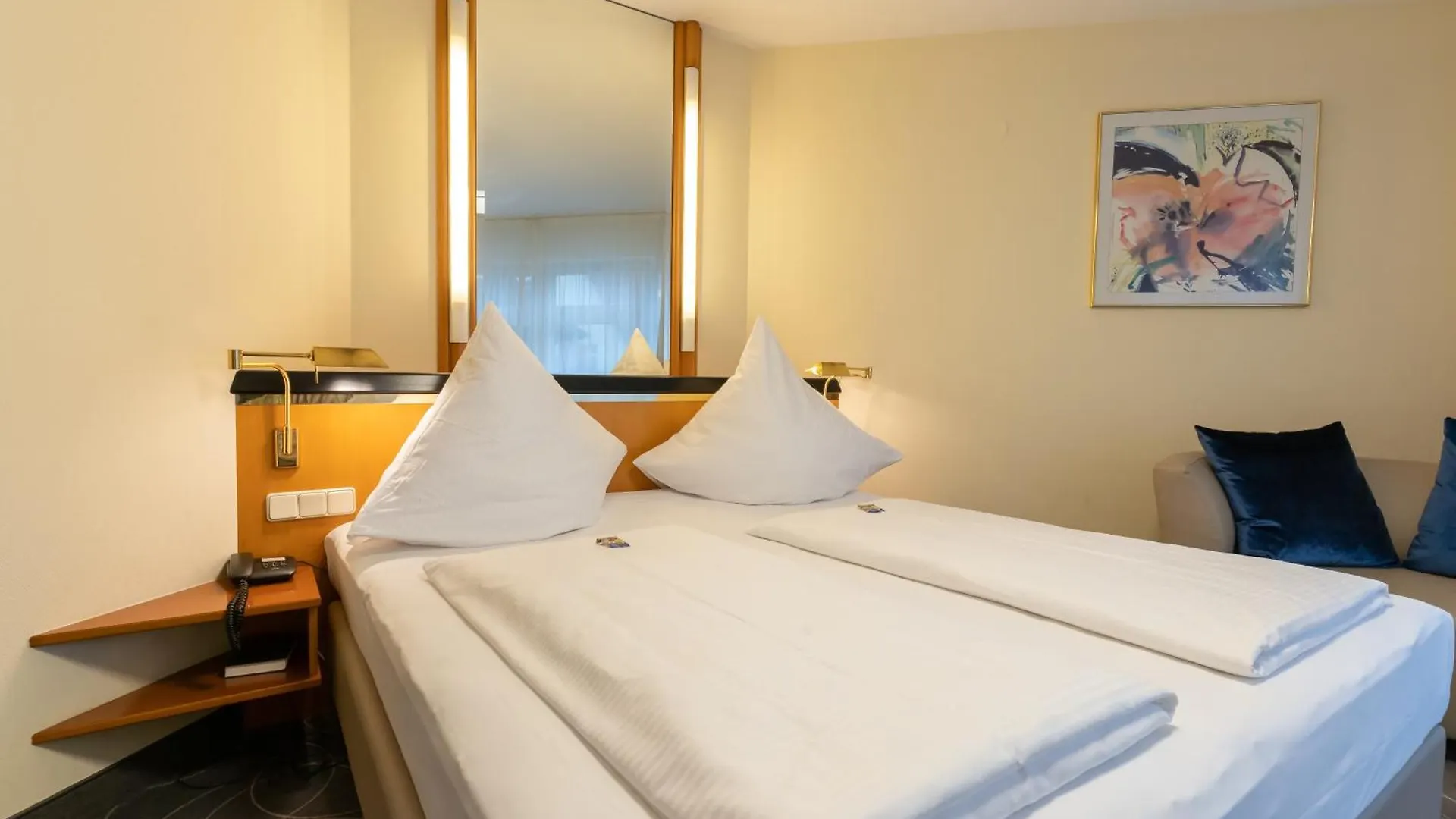 Nahe Sankt Peter und Paul übernachten: 4 Hotels verglichen